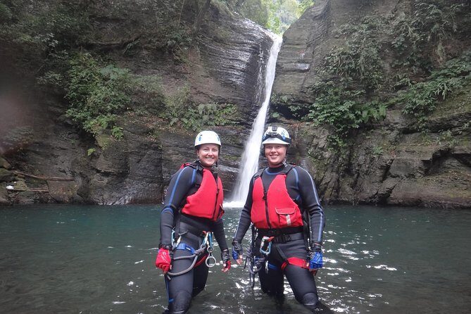 Yi-Hsin creek canyoning in northern Taiwan - Key Points