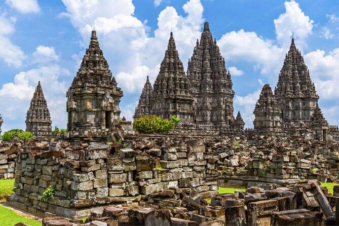 Yogyakarta: Borobudur Climb-up & Prambanan Day Trip All Inclusive - What Travelers Say: Authentic Perspectives