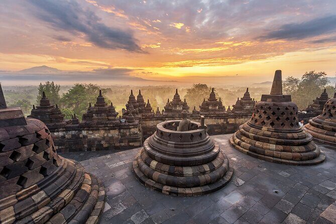 Yogyakarta Borobudur sunrise Guarantee Climb up and Prambanan - The Sum Up: Why This Tour Is a Great Choice