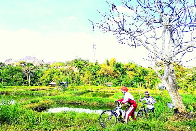 Yogyakarta Cycling Tour Around the Villages and Fish Farm - Yogyakarta Cycling Tour Around the Villages and Fish Farm: An Authentic Ride