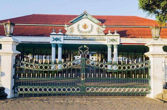 Yogyakarta Heritage Tour and Batik Workshop - Who Should Consider This Tour?