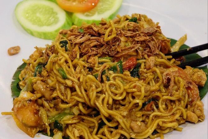 Yogyakarta Historical Walking and Food Tour - A Deep Dive Into the Yogyakarta Night Tour