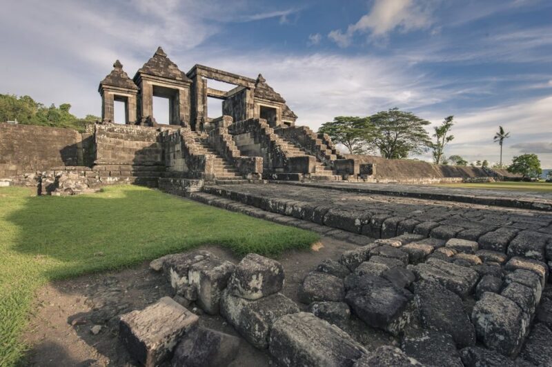Yogyakarta: Ratu Boko Temple Entrance Ticket - Practical Details & Visiting Tips