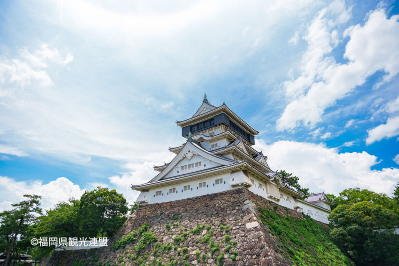YokaBus Kawachi Wisteria Garden, Seasonal Fruit Picking and Kokura Castle - A lunch break before Kokura Castle
