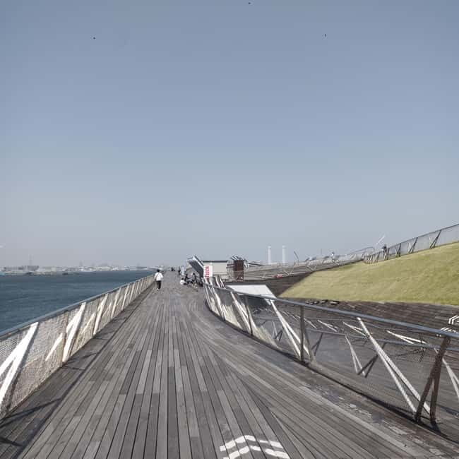 Yokohama: Tour with Coffee and Lunch - Coffee Break at a Local Favorite