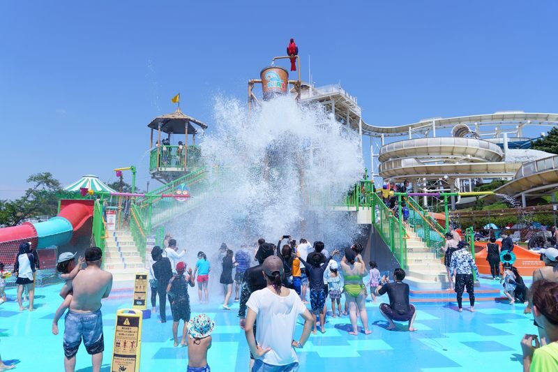YOMIURILAND Ticket in Tokyo - Seasons, pools, and special attractions