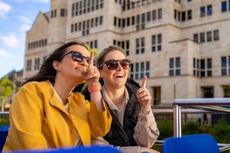 York: Daytime Sightseeing Boat Cruise with Live Commentary - Key Points