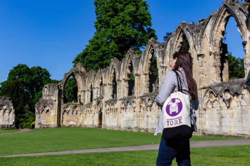 York: The Unconventional Guided Walking Tour - A Deep Dive into the Experience