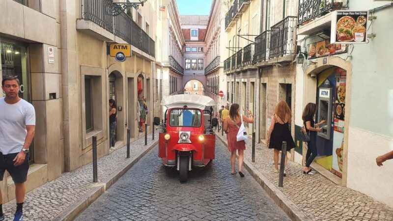 YOUR GUIDE for your first day in Lisboa - Exploring Lisbon’s Neighborhoods and Landmarks