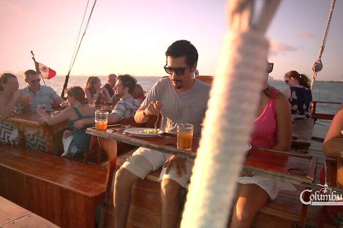 Your Romantic Dinner in Cancun, includes national open bar and live music - Who Is This Tour Best Suited For?