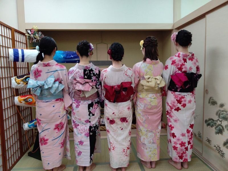 Yukata and Kimono Rental in Okinawa - Taking your outfit to Naminoue Shrine