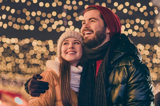 Yuletide Splendor A Christmas Walking Tour in Charleston - Ending at Charleston Christmas Collectibles