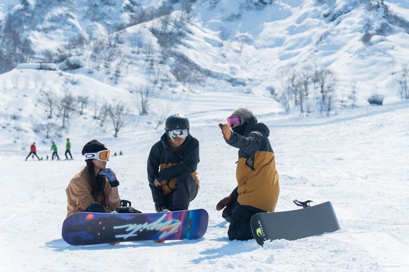 Yuzawa Private Ski Lesson in English, Chinese, and Thai (Includes Round-Trip Transportation) - A first lesson with a coach who speaks your language