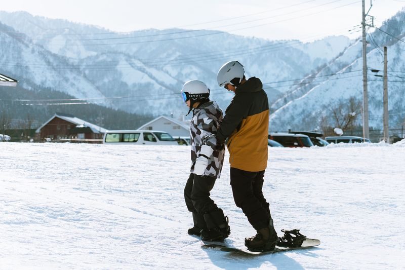 Yuzawa Private Ski Lesson in English, Chinese, and Thai (Includes Round-Trip Transportation) - Choosing between Yuzawa Nakazato, Maiko, and Iwahara