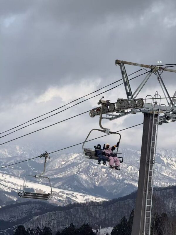 Yuzawa Ski Resort Naeba Kagura Iwahara Kandatsu Maiko Ishiuchi Maruyama Chinese and English Ski Instructor Courses - Picking between Naeba and Iwahara