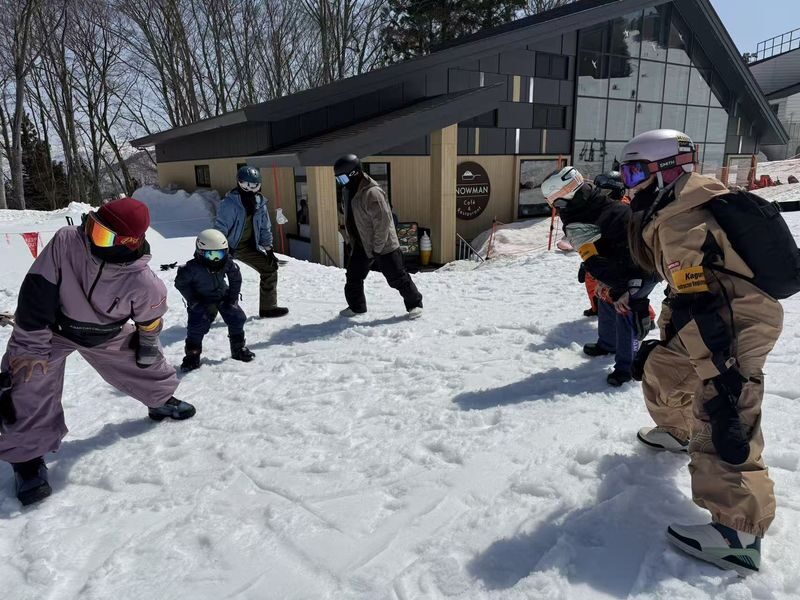 Yuzawa Ski Resort Naeba Kagura Iwahara Kandatsu Maiko Ishiuchi Maruyama Chinese and English Ski Instructor Courses - Patient coaching is the strongest reason to book