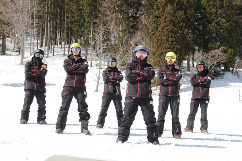 Yuzawa Ski Resorts Chinese & English Ski/Snowboard Private Lesson - A private lesson makes a first day less intimidating