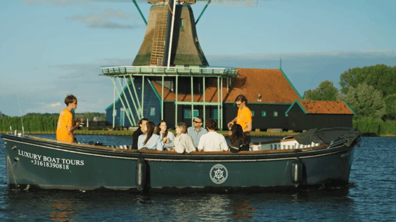 Zaanse Schans: Private Cruise + Live Guide, Optional Drinks - FAQ
