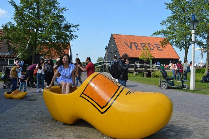 Zaanse Schans & Volendam Small-Group Tour from Amsterdam (7 Pax) - FAQ