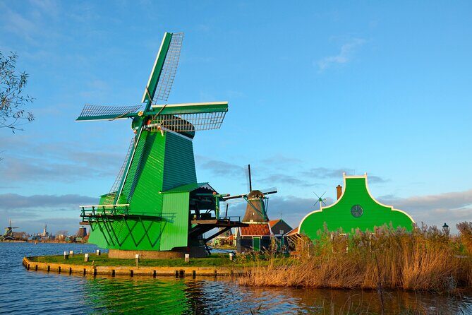 Zaanse Schans Windmills and Volendam from Amsterdam, Live Guided - A Closer Look at the Tour Experience