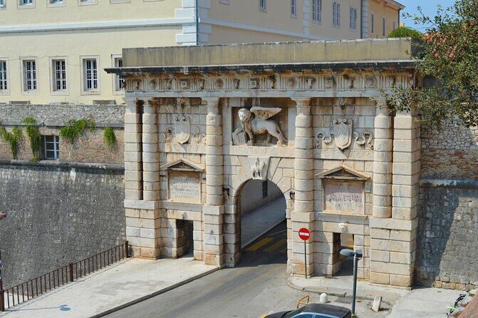 Zadar: City and Wine Tour in Zadar with Eco Tuk Tuk - Key Points