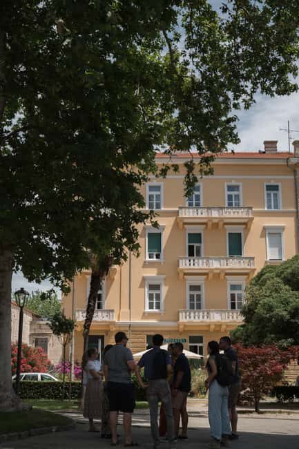 Zadar: City Highlights Guided Walking Tour - Authentic Experiences and Unique Photo Opportunities