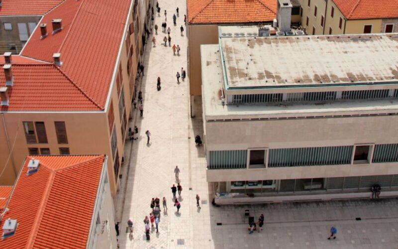 Zadar: Guided Old Town History Walking Tour - Key Points