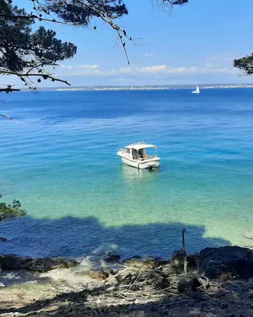 Zadar: Half-Day Island-Hopping and Lagoons Cruise with Fruit - What Makes This Tour Special