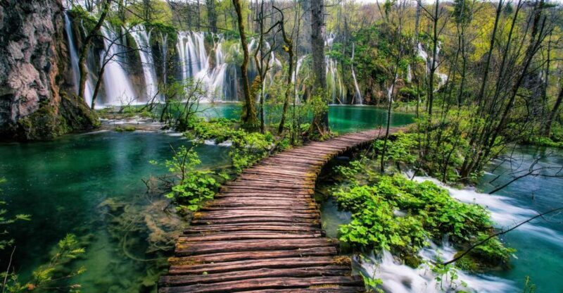 Zadar: Plitvice Lakes Guided Day Tour with Tickets - Practical Details and Tips
