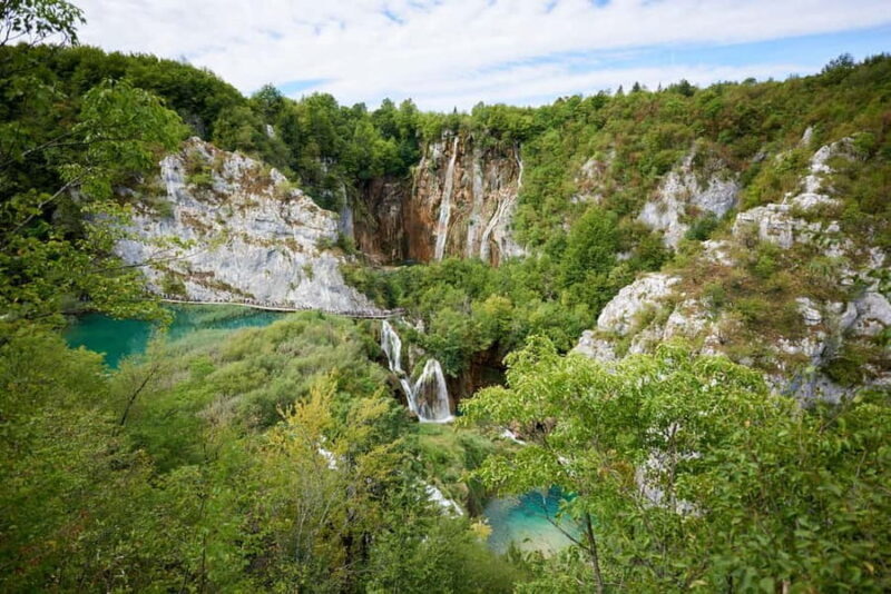 Zadar: Plitvice Lakes: Transfer Tour with pro photographer - The Journey Begins: Pickup and Scenic Drive