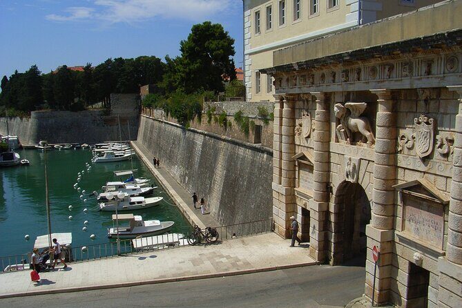 Zadar Private Walking Tour With A Professional Guide - The Itinerary: What to Expect