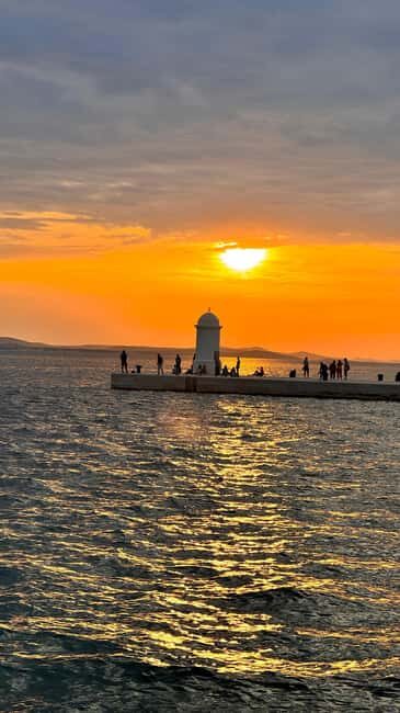 Zadar: Romantic Sunset Boat Tour with Champagne - FAQ