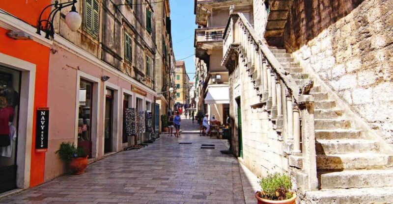 Zadar: Zadar Private History Walking Tour of Old Town - Who Should Consider This Tour?