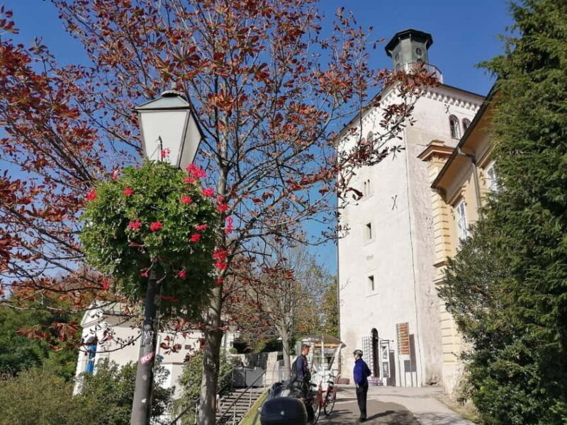 Zagreb: Group walking tour of Zagreb (funicular included) - Exploring Zrinjevac and the City Model