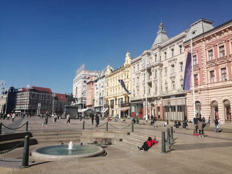 Zagreb: Group walking tour of Zagreb (funicular included) - Climbing Gradec Hill and Main Square