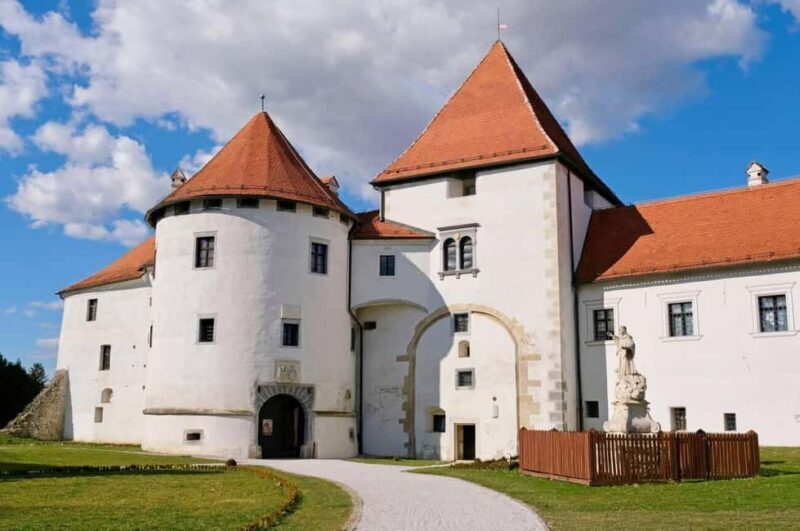 Zagreb: Private day trip to Varadin & Trakoan Castle - Exploring Varadin: Croatia’s “Little Vienna”