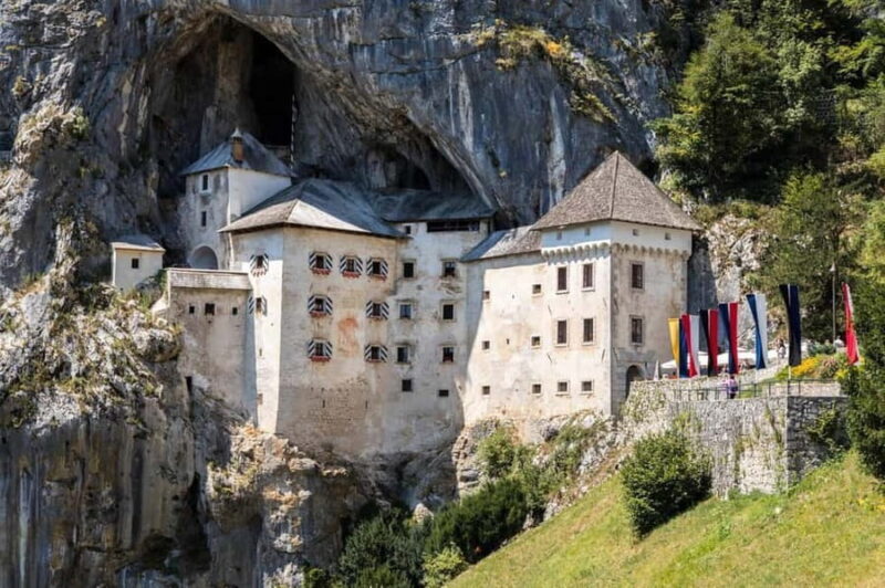 Zagreb: Private Ljubljana, Postojna Cave & Castle Day Trip - Postojna Cave: An Underground Marvel