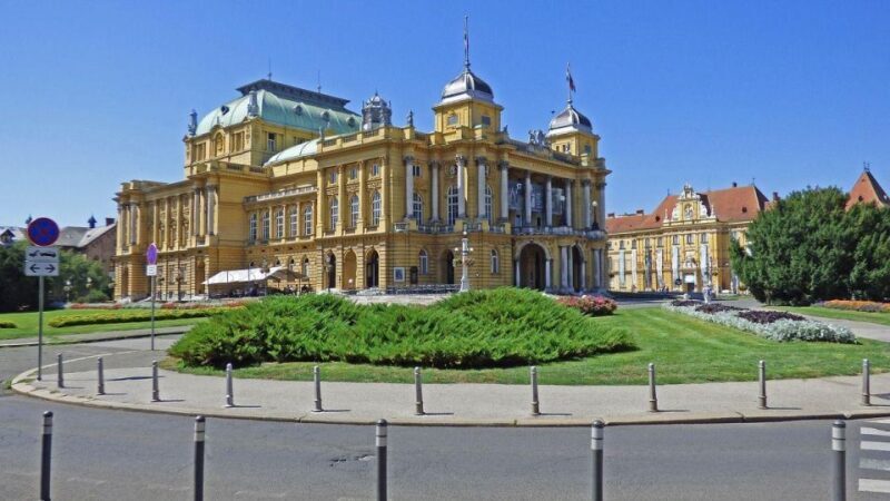 Zagreb: Private Walking Tour - Surviving and Thriving Through Turmoil