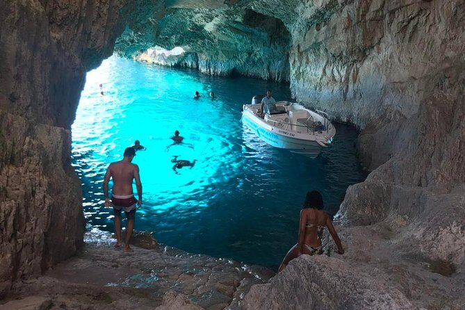 Zakynthos boat tour:Shipwreck& Local blue caves with 3 Swim Stops - Exploring the Zakynthos Boat Tour: Shipwreck & Blue Caves