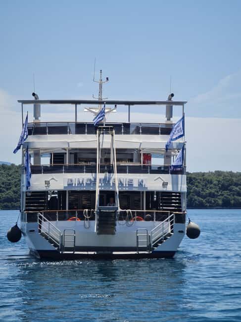 Zakynthos: Daily cruise around the island - A Detailed Look at the Zakynthos Daily Cruise