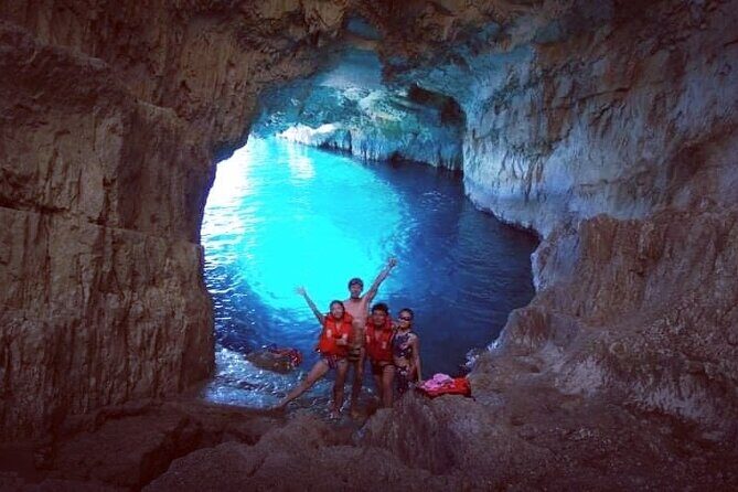 Zakynthos: early morning Shipwreck,Blue Caves and view point small group - An In-Depth Look at the Zakynthos Small-Group Tour