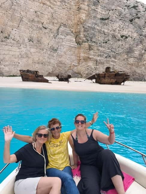 Zakynthos: Shipwreck and Caves Boat Rental Without Skipper - Exploring Zakynthos by Boat: What You Can Expect