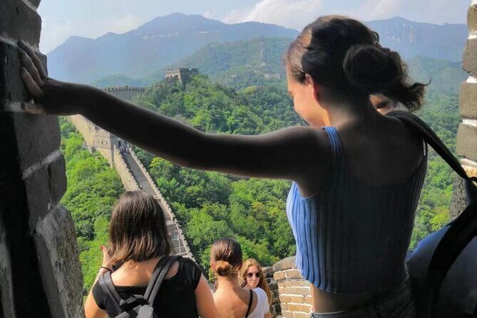 ZANBUS: Trip to the Mutianyu Great Wall Daily Departs at 8/9/10AM - Key Points