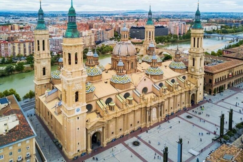 Zaragoza : Private Custom Walking Tour with a Local Guide - A Deep Dive into the Zaragoza Private Walking Tour