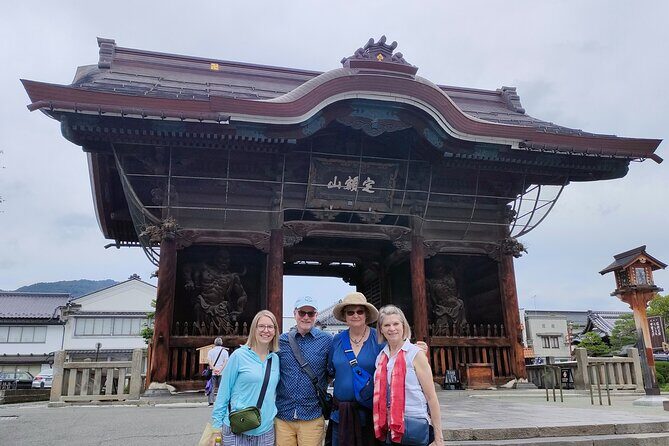Zenkoji Temple and Sake Tasting Private Tour from Nagano - Key Points