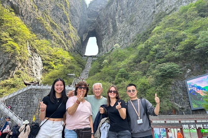 Zhangjiajie Hehua International Airport (DYG) to Zhangjiajie or Wulingyuan hotel - FAQ