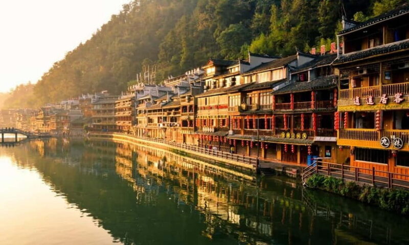 Zhangjiajie: Mystical Peaks & Ancient Towns 3-Day Tour - Why This Tour Offers Great Value