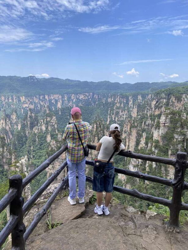 Zhangjiajie National Forest Park: Private Tour and Transport - Exploring Zhangjiajie: What You Can Expect