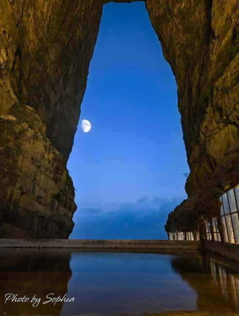 Zhangjiajie: Tianmen Mountain Night Tour with Light Show - Key Points