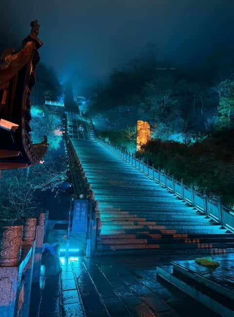 Zhangjiajie: Tianmen Mountain Night Tour with Light Show - The Itinerary in Detail